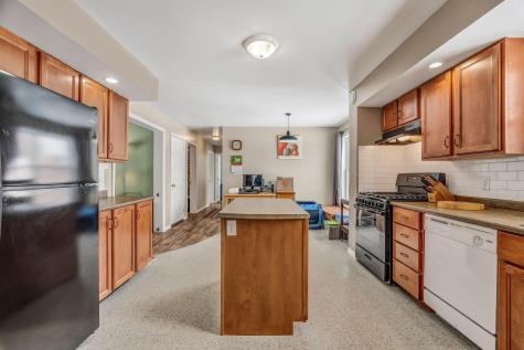 313 East Road Bradford ME 04410