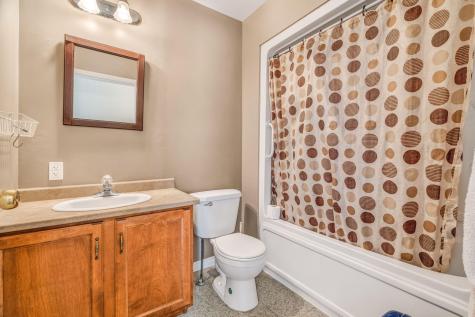 313 East Road Bradford ME 04410