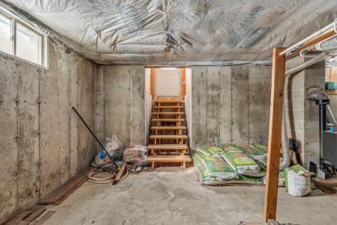 313 East Road Bradford ME 04410