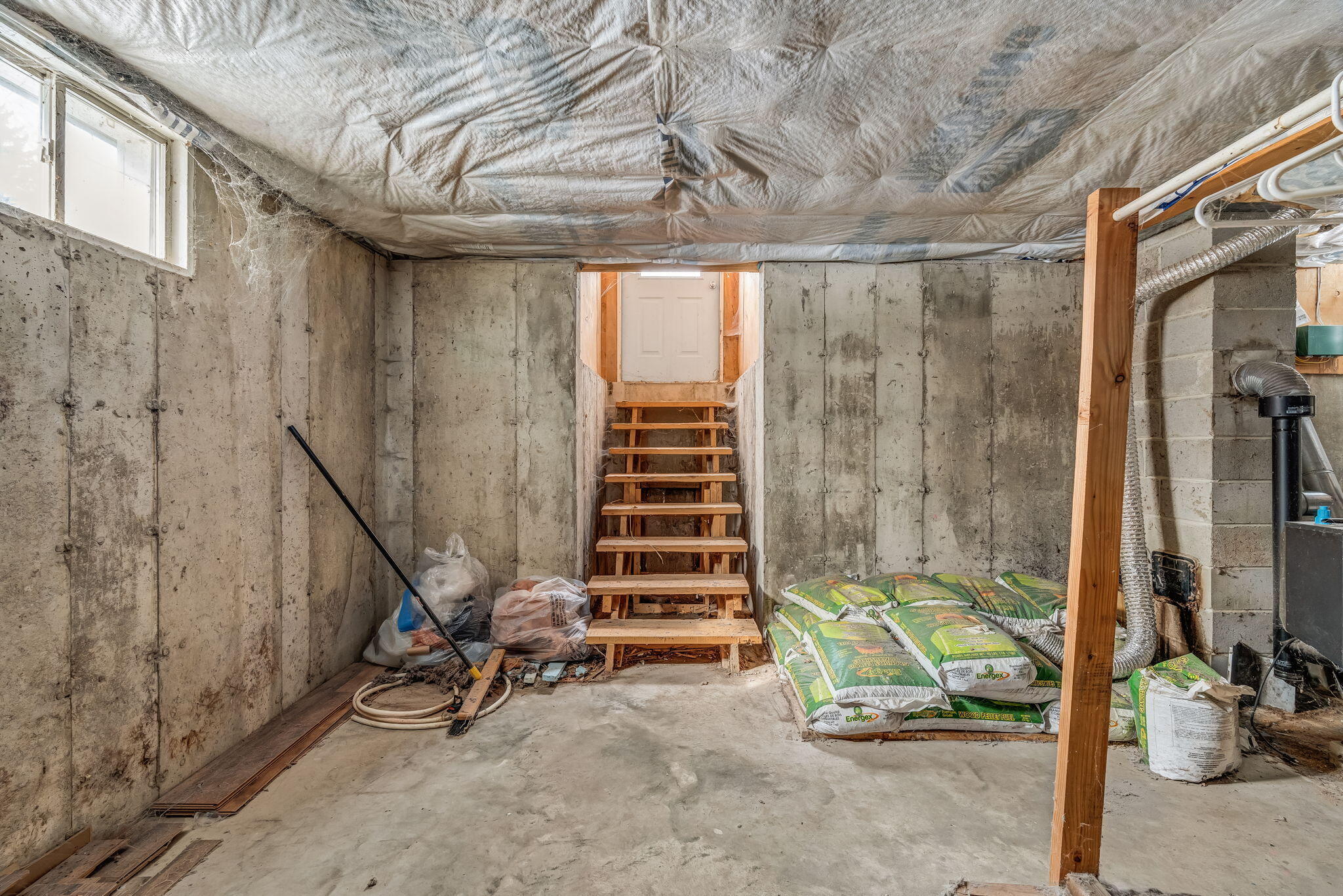 313 East Road Bradford ME 04410