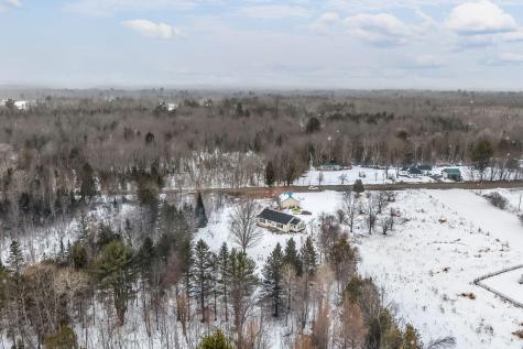 313 East Road Bradford ME 04410