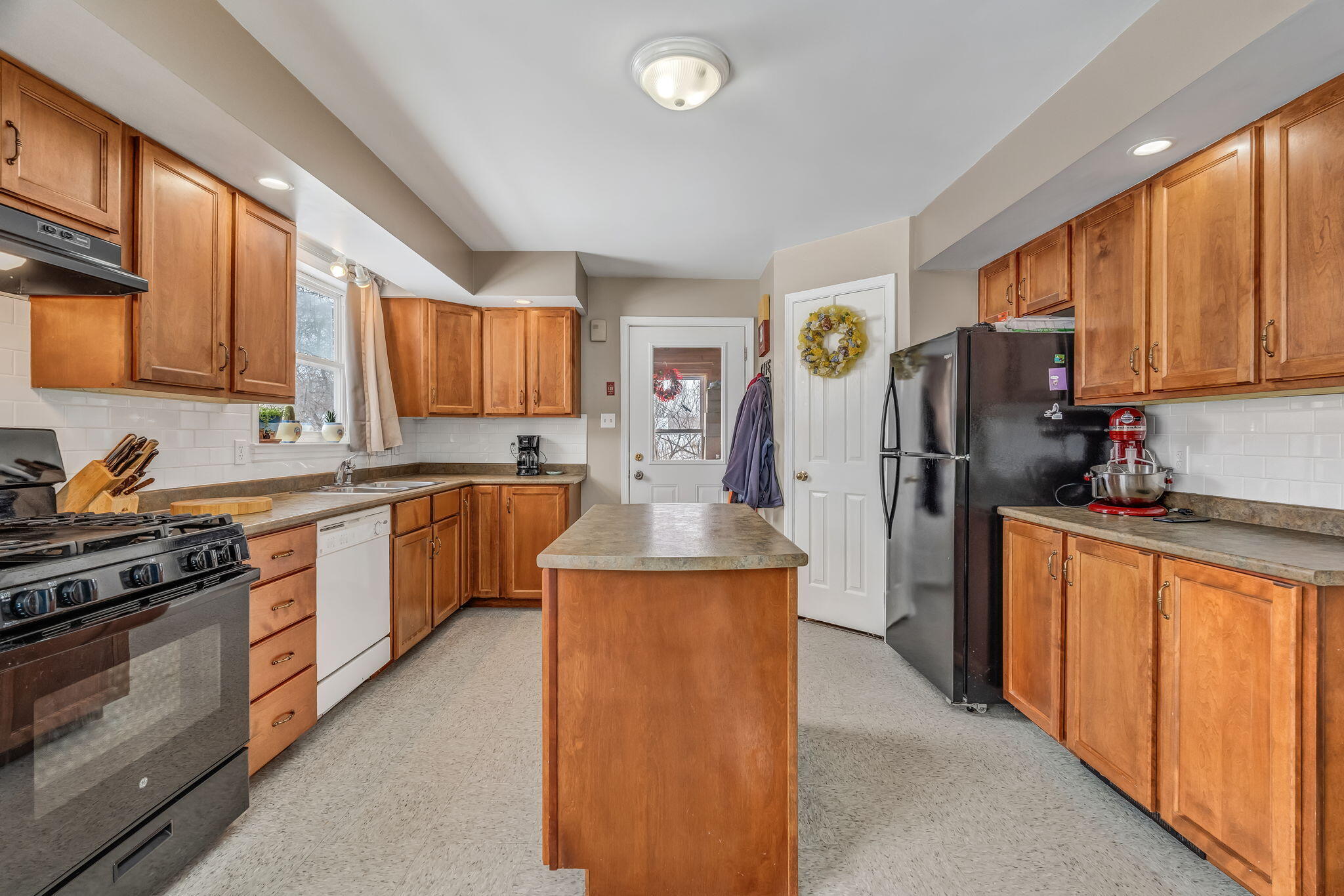 313 East Road Bradford ME 04410