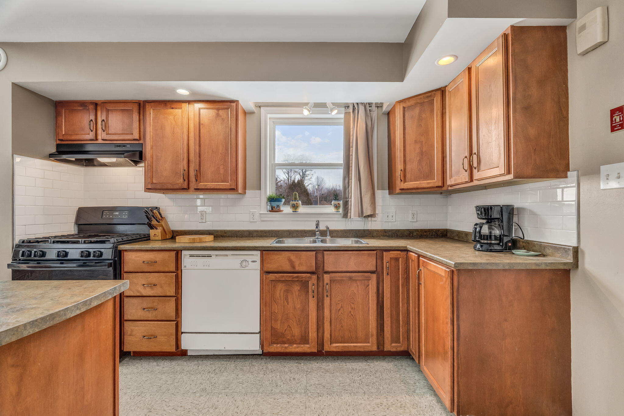 313 East Road Bradford ME 04410