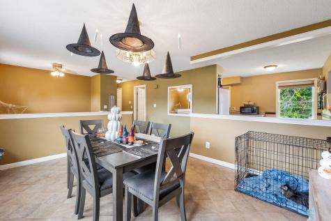 5 Hilton Place Lewiston ME 04240