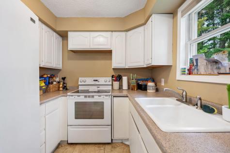 5 Hilton Place Lewiston ME 04240