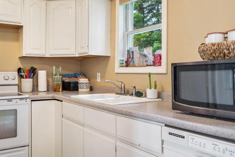 5 Hilton Place Lewiston ME 04240