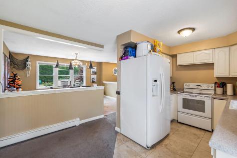 5 Hilton Place Lewiston ME 04240