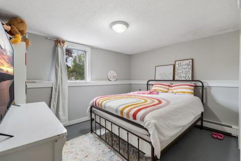 5 Hilton Place Lewiston ME 04240