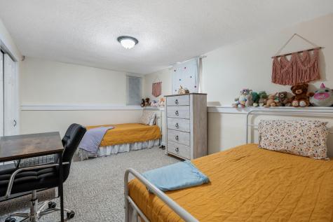 5 Hilton Place Lewiston ME 04240