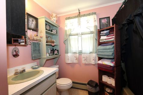 58 Skeetfield Road Oxford ME 04270