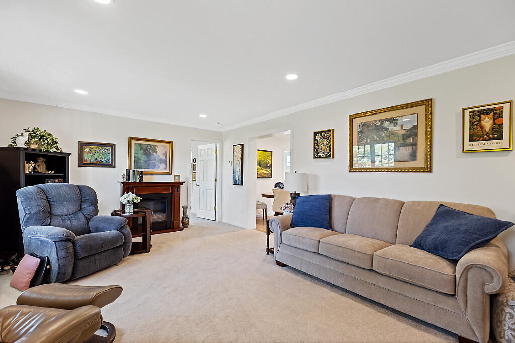 4 Shepherds Way Augusta ME 04330