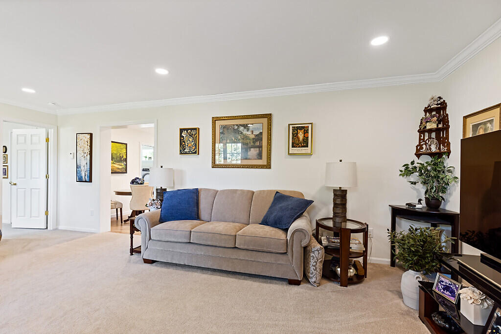 4 Shepherds Way Augusta ME 04330