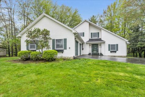 17 Fenton Way Bangor ME 04401