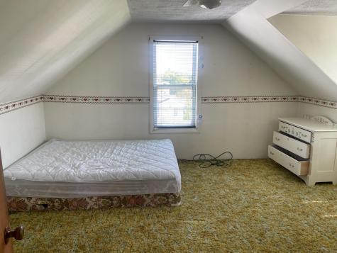 13 Vernon Street Limestone ME 04750