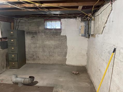 13 Vernon Street Limestone ME 04750