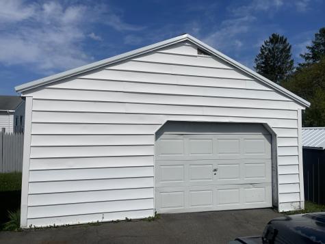 13 Vernon Street Limestone ME 04750