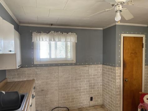 13 Vernon Street Limestone ME 04750