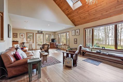 217 Leadbetter Road Wayne ME 04284