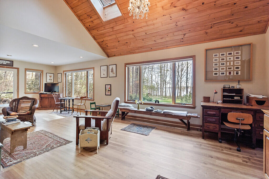217 Leadbetter Road Wayne ME 04284