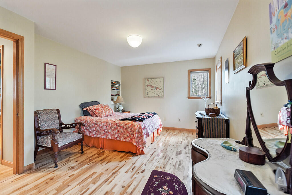 217 Leadbetter Road Wayne ME 04284
