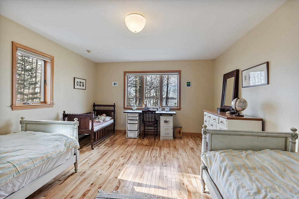 217 Leadbetter Road Wayne ME 04284