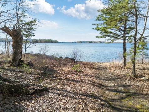 217 Leadbetter Road Wayne ME 04284