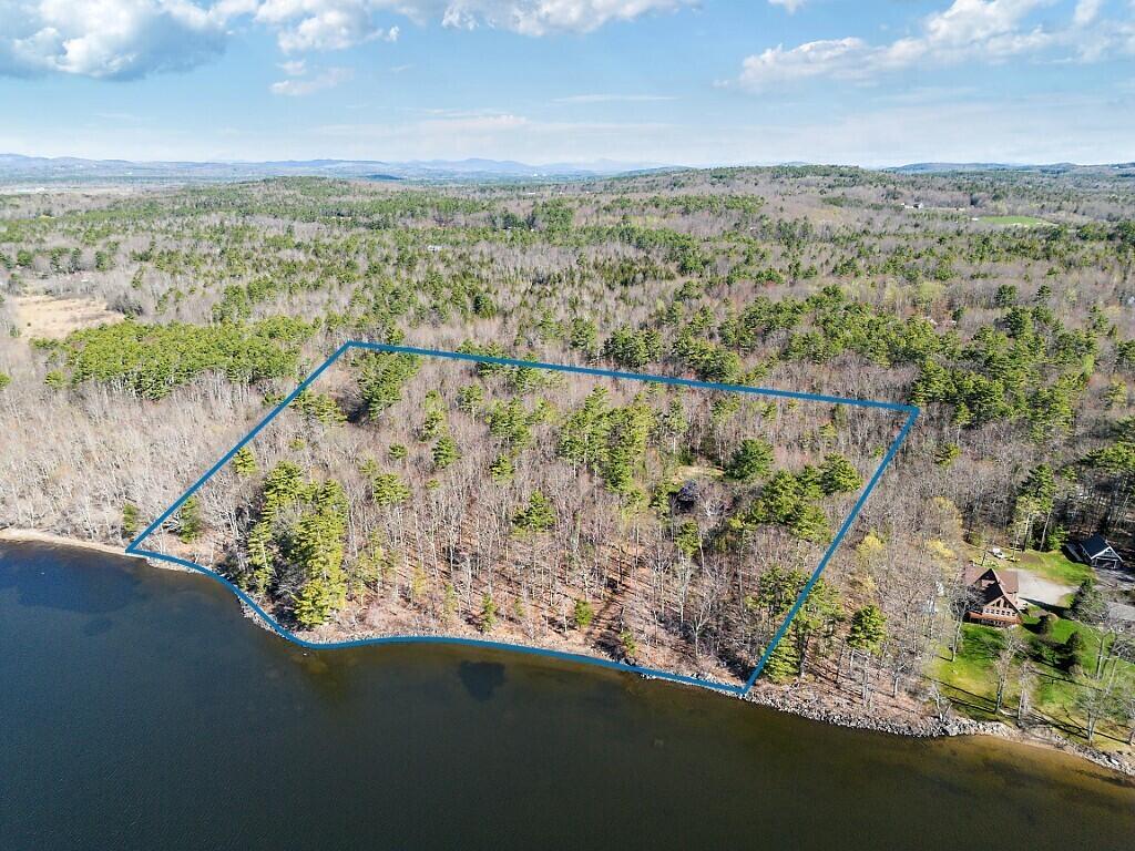 217 Leadbetter Road Wayne ME 04284