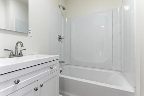 18 Lincoln Street Richmond ME 04357