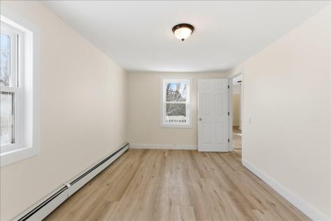 18 Lincoln Street Richmond ME 04357