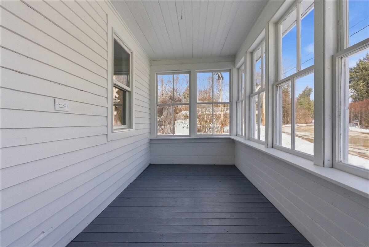 18 Lincoln Street Richmond ME 04357