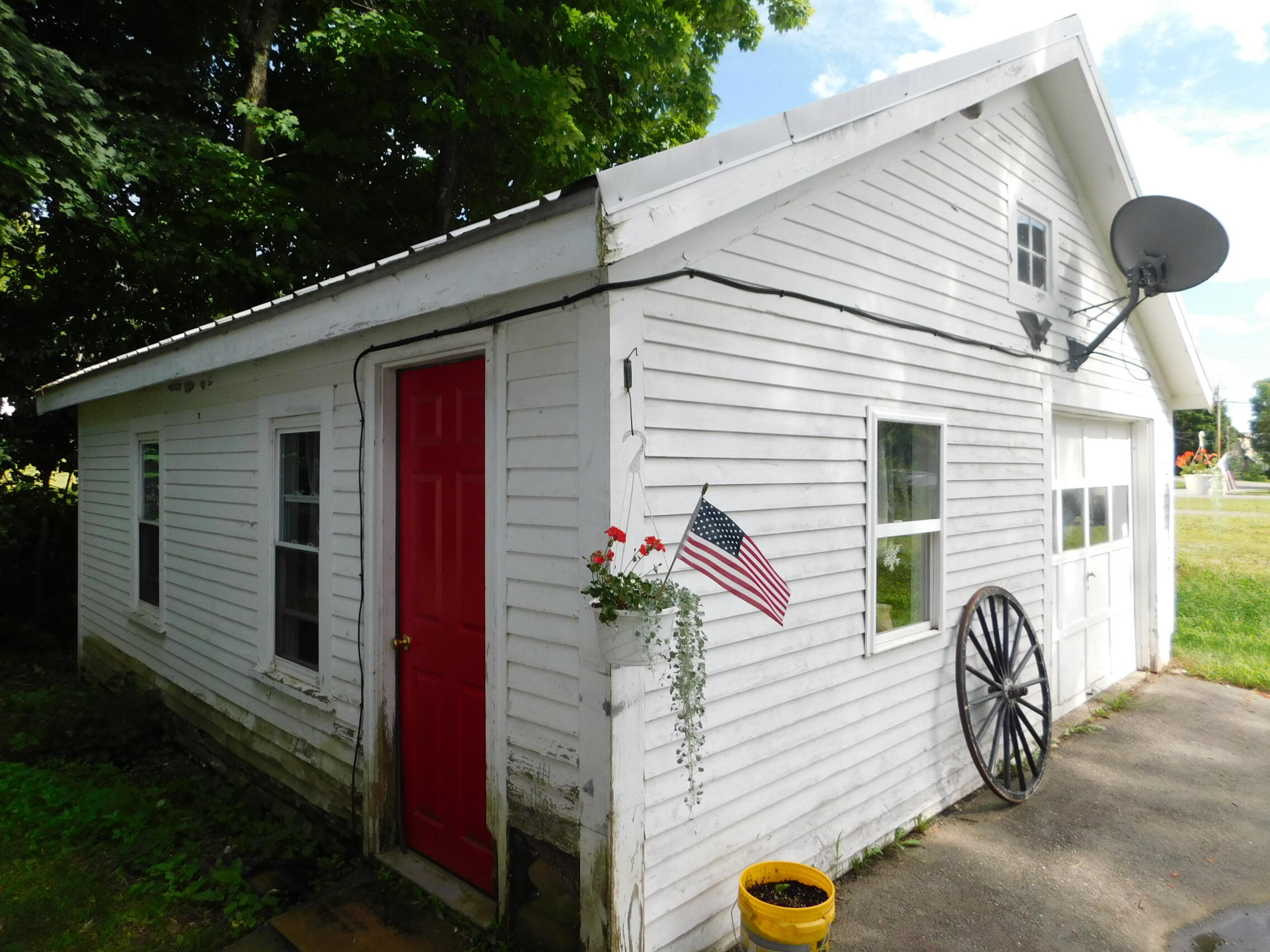 9 Collins Street Bingham ME 04920