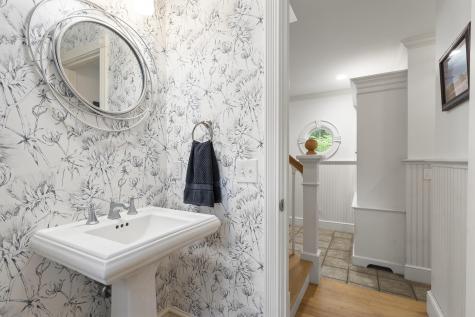 9 Edes Road Cumberland ME 04021