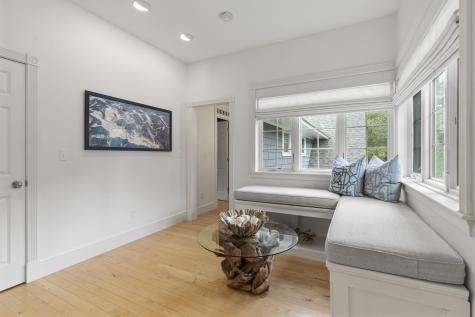 9 Edes Road Cumberland ME 04021