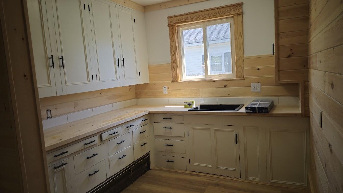 121 Bates Street Millinocket ME 04462