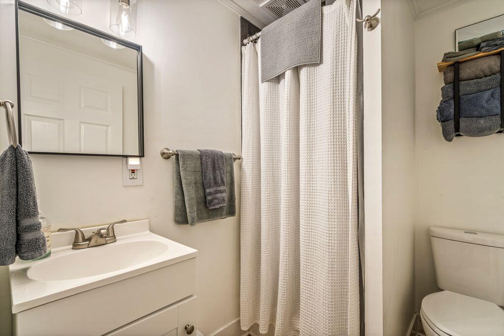 107 Pinewoods Trail Oakland ME 04963