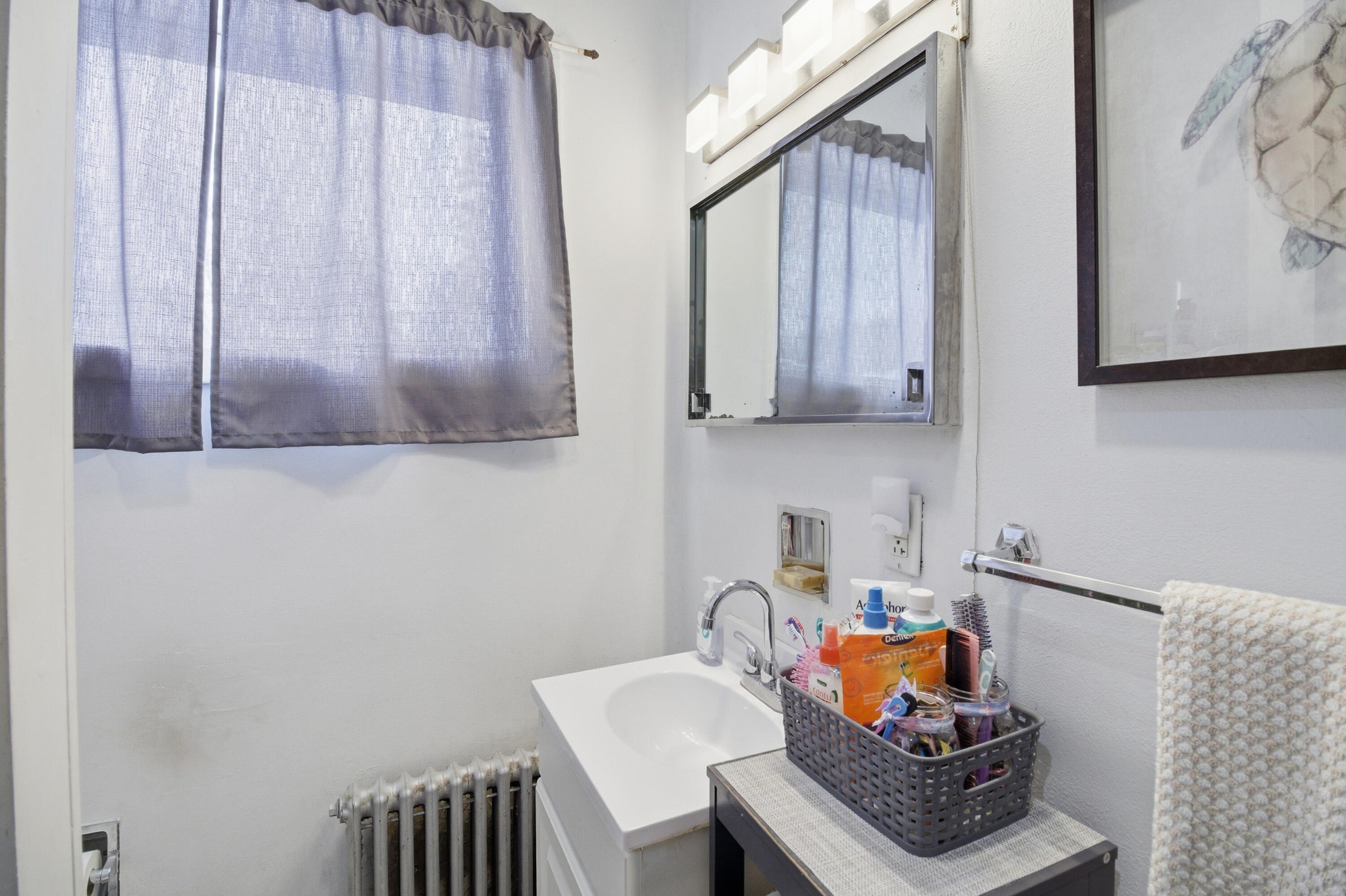 13 Longwood Avenue Augusta ME 04330