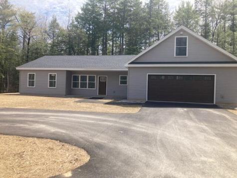 3 Milligan Circle Oxford ME 04270