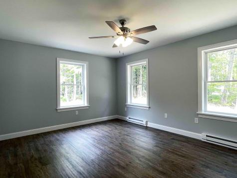 3 Milligan Circle Oxford ME 04270