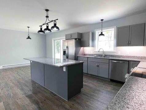 3 Milligan Circle Oxford ME 04270