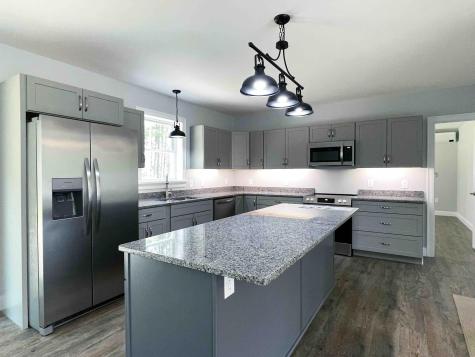 3 Milligan Circle Oxford ME 04270