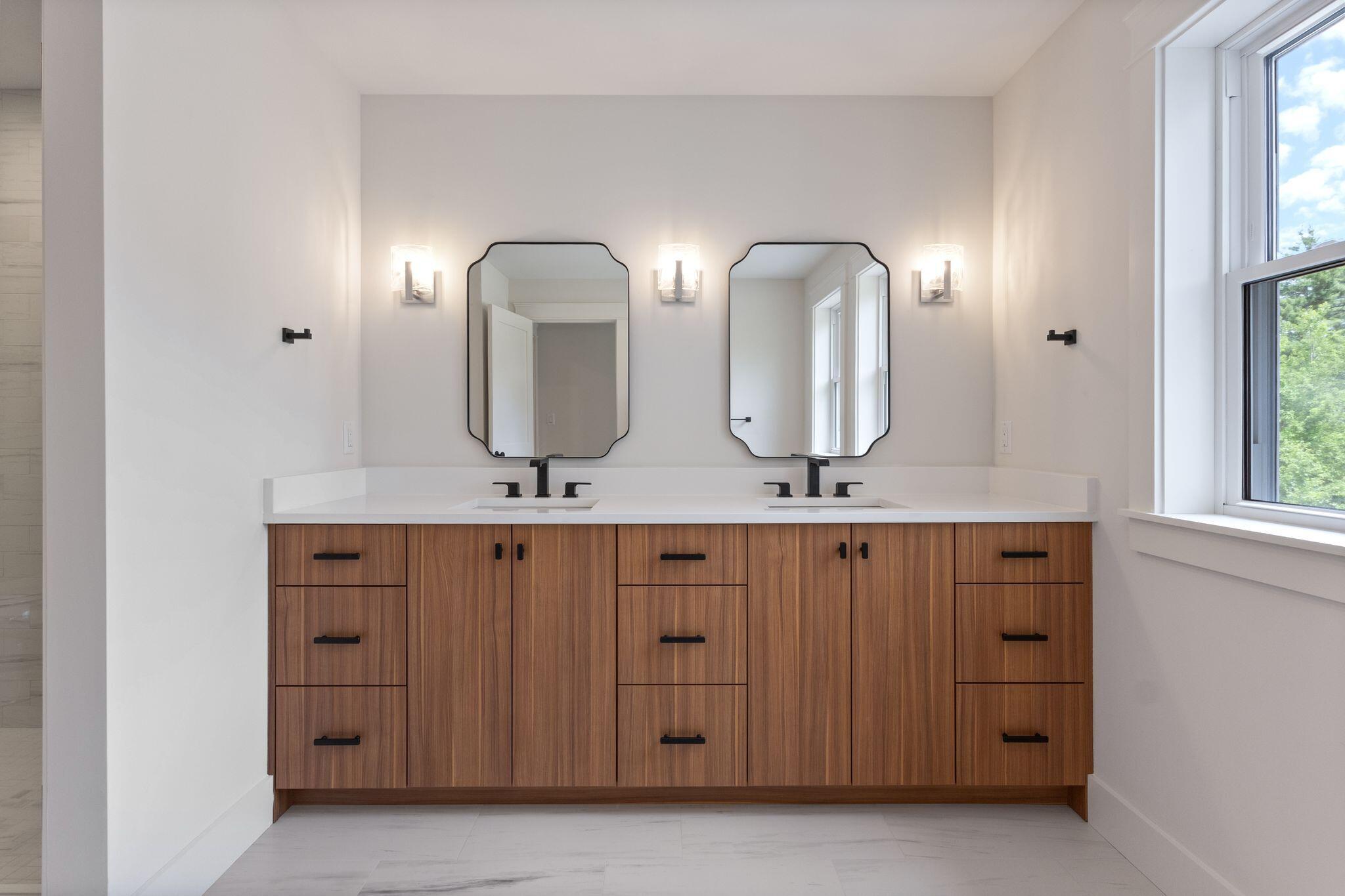 13 Jean's Way Scarborough ME 04074