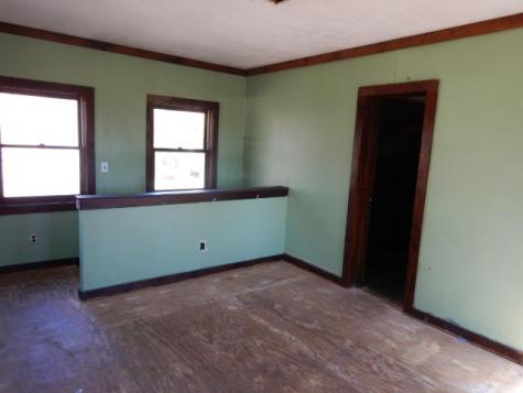 11 Jesse Avenue Auburn ME 04210