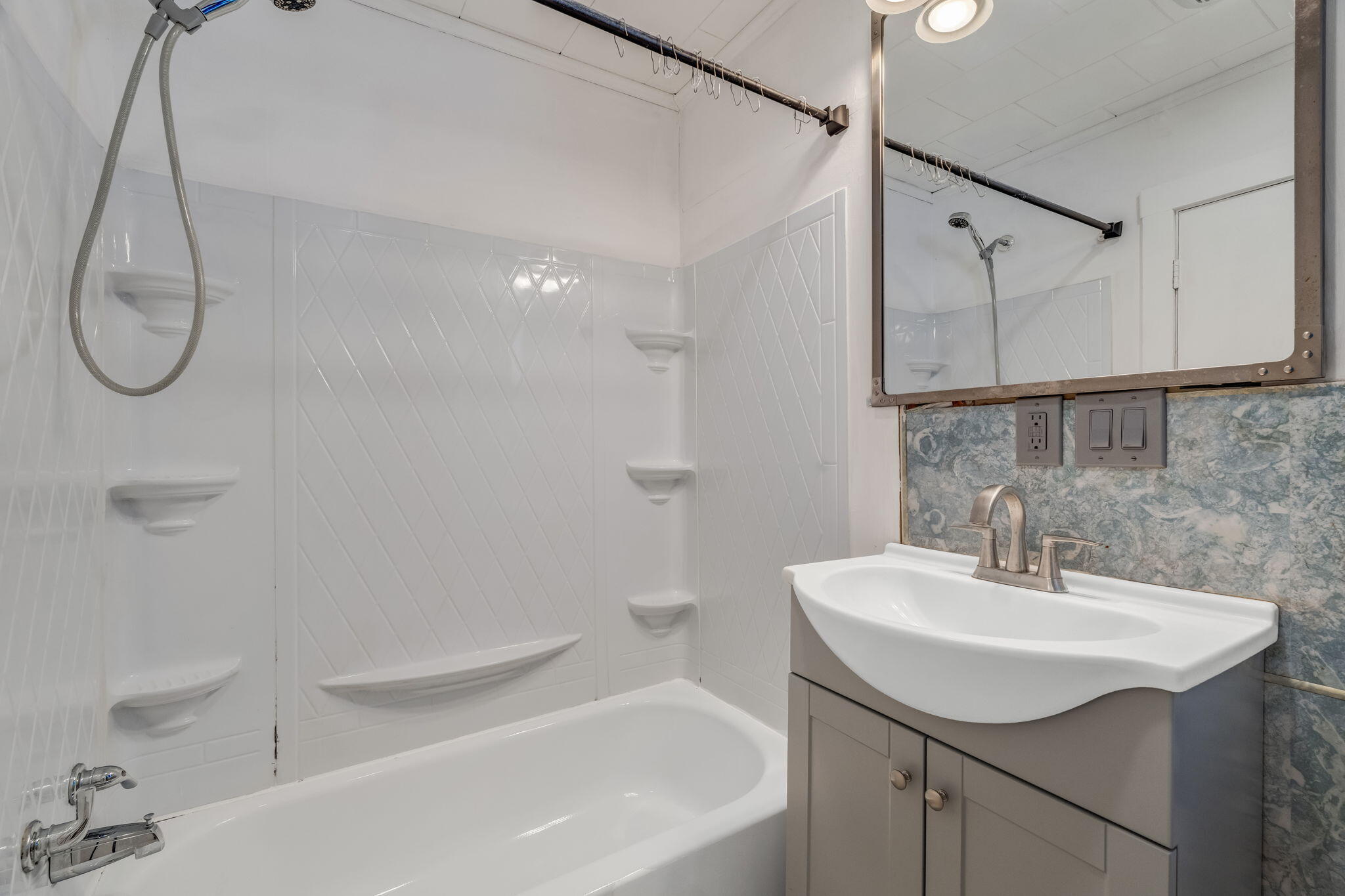 352 Main Road Eddington ME 04428