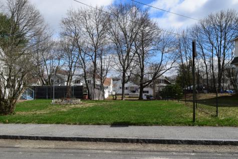 14 Tampa Street Lewiston ME 04240