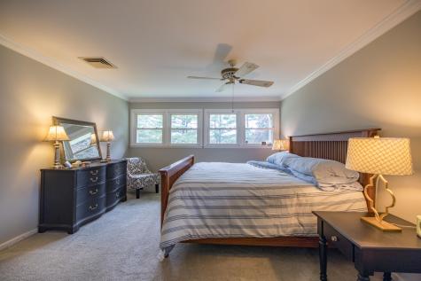 15 Delcliffe Lane Lewiston ME 04240