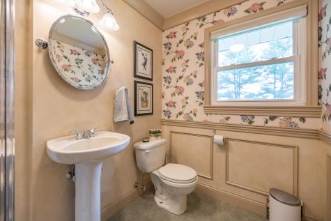 15 Delcliffe Lane Lewiston ME 04240