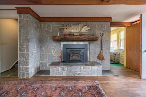 15 Delcliffe Lane Lewiston ME 04240