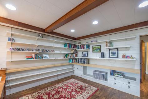 15 Delcliffe Lane Lewiston ME 04240