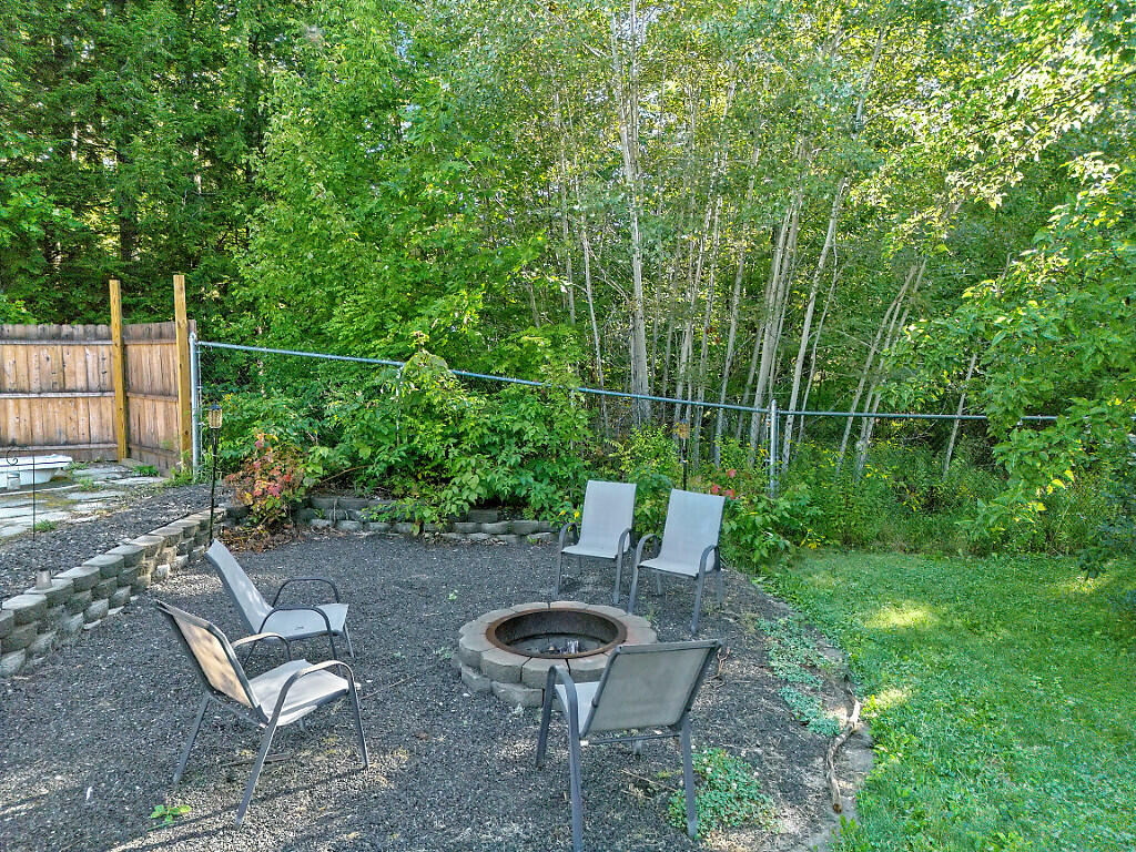 955 Northern Avenue Farmingdale ME 04344