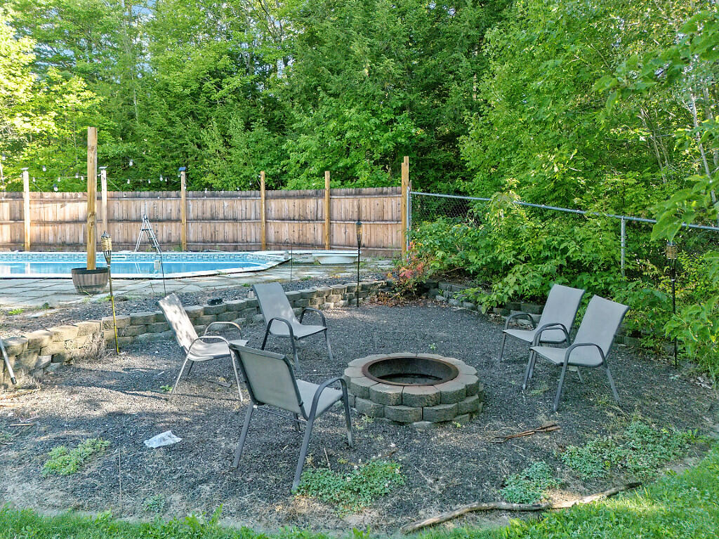 955 Northern Avenue Farmingdale ME 04344